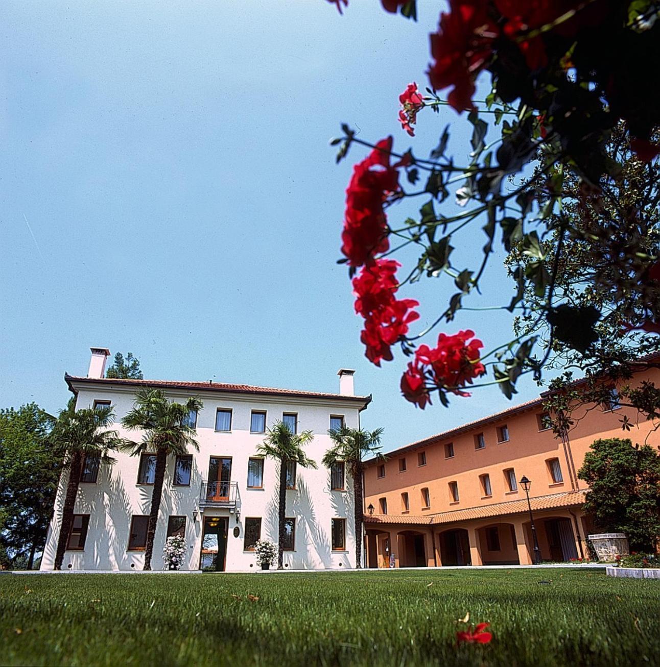 Hotel Dall'Ongaro Ghirano Exterior photo