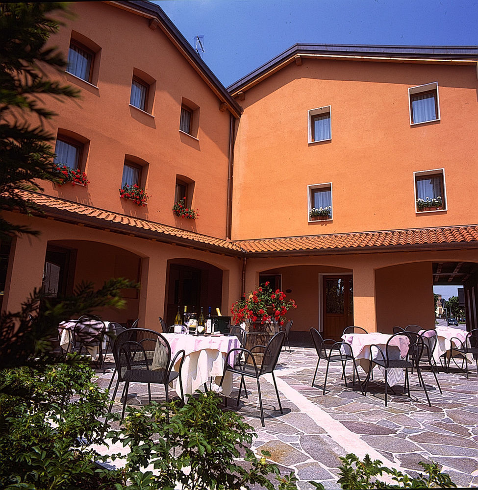 Hotel Dall'Ongaro Ghirano Exterior photo