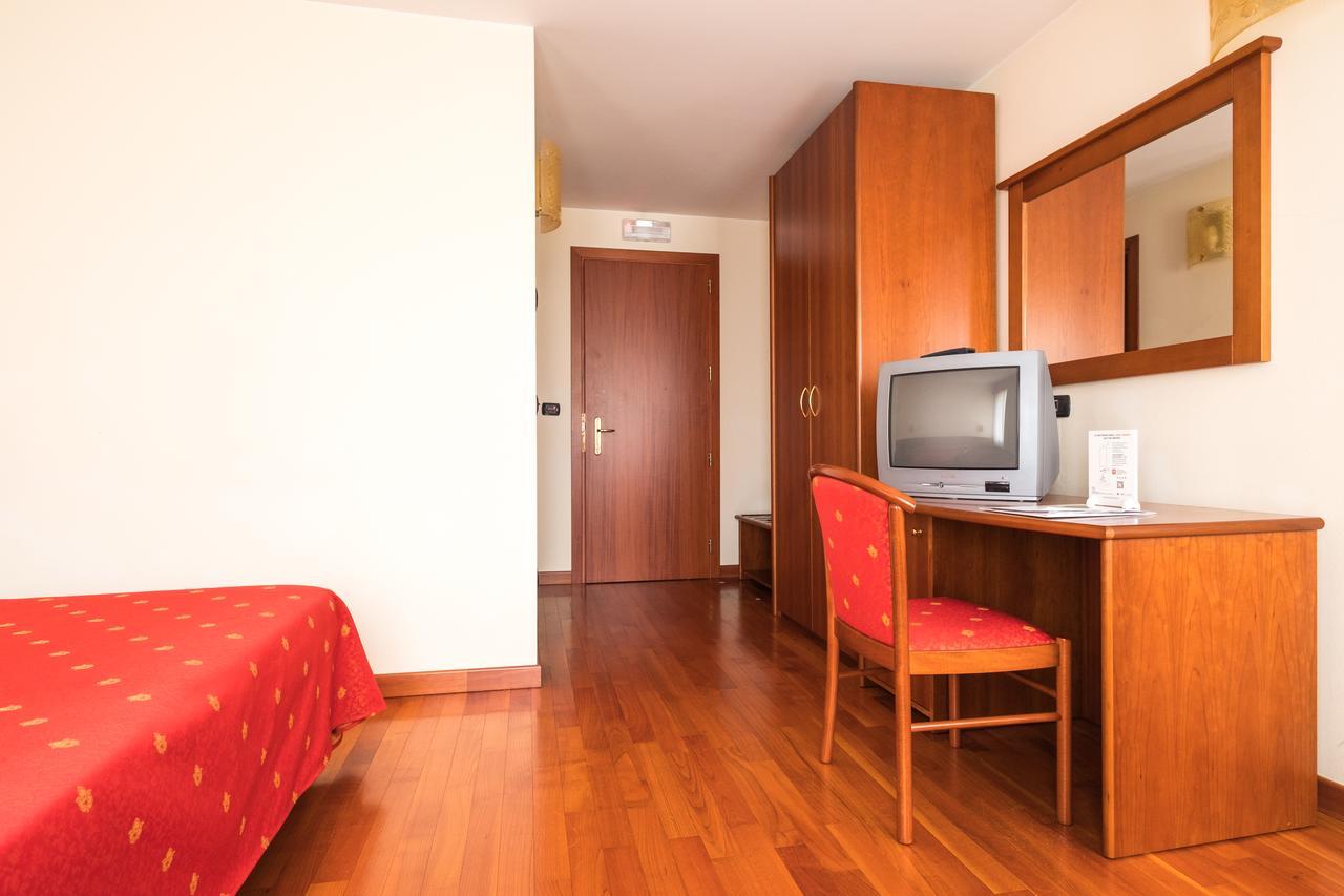 Hotel Dall'Ongaro Ghirano Exterior photo