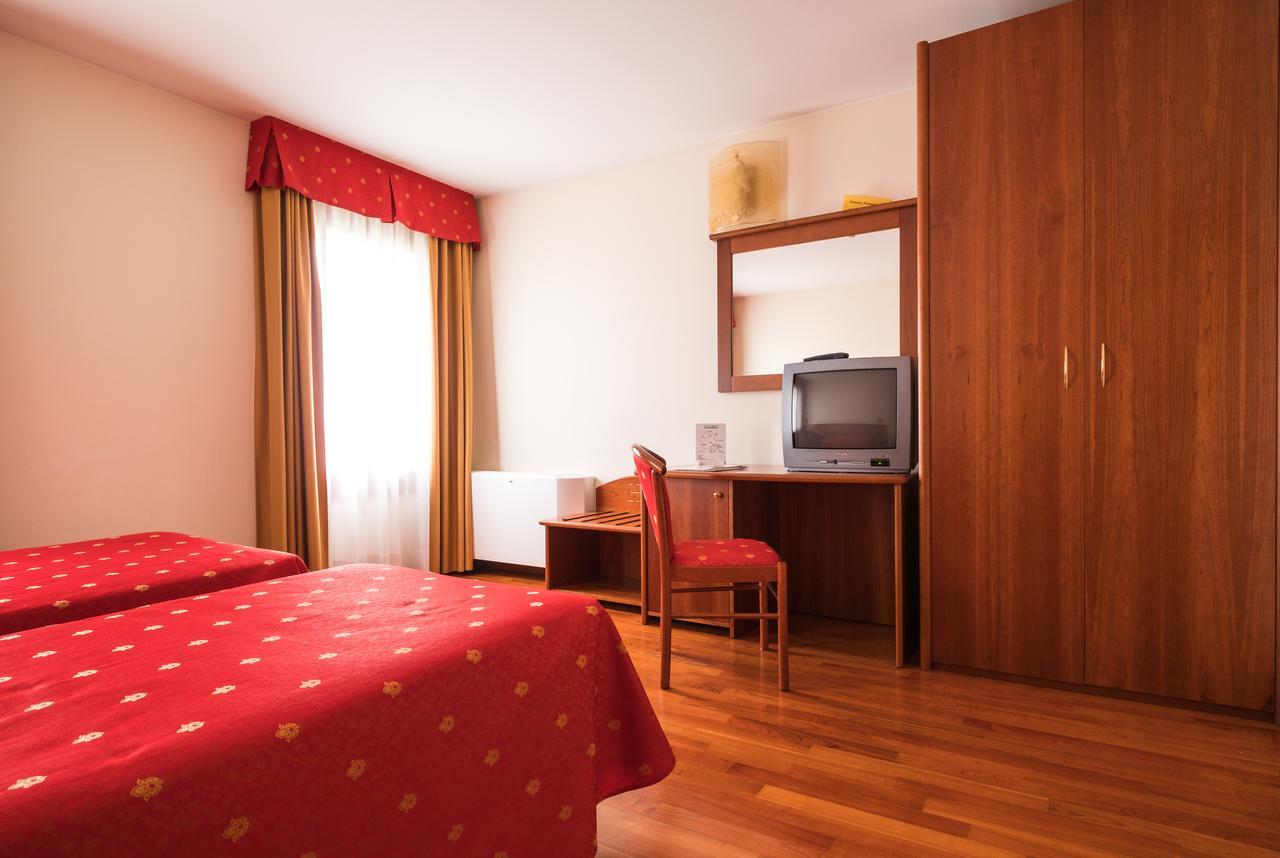 Hotel Dall'Ongaro Ghirano Exterior photo