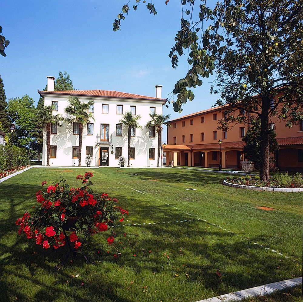 Hotel Dall'Ongaro Ghirano Exterior photo